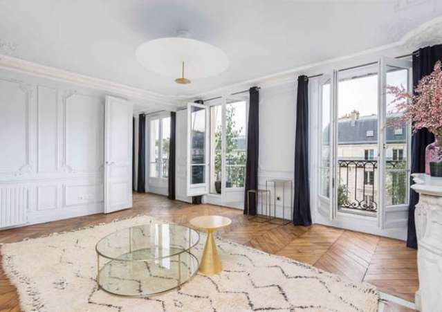 Rénovation totale d'un appartement versaillais par Weiss Rénovation